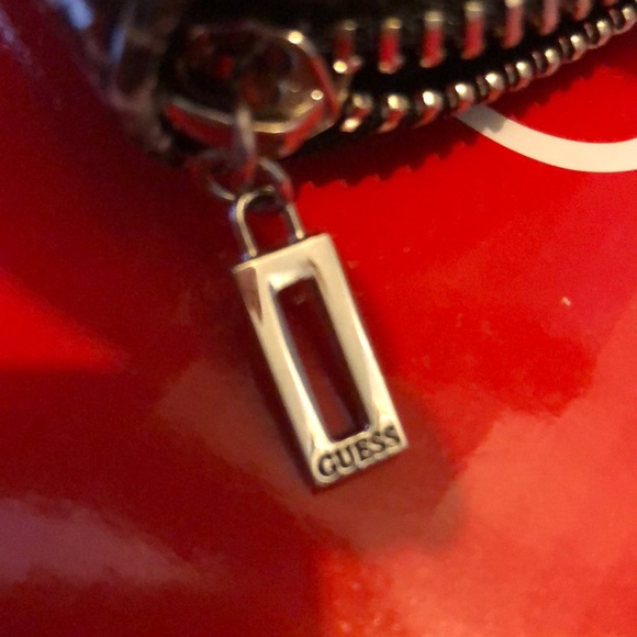 Small (zipper close) wallet - Picture 3 of 4